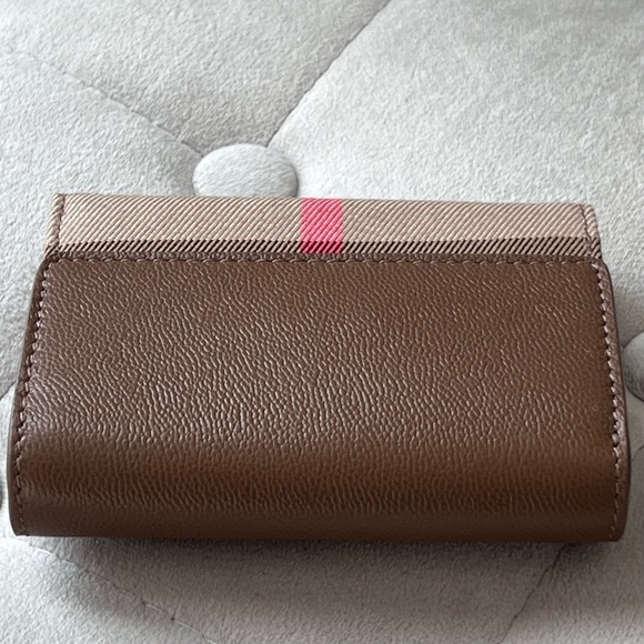 Burberry Check Trifold Wallet in Earth - Picture 5 of 12